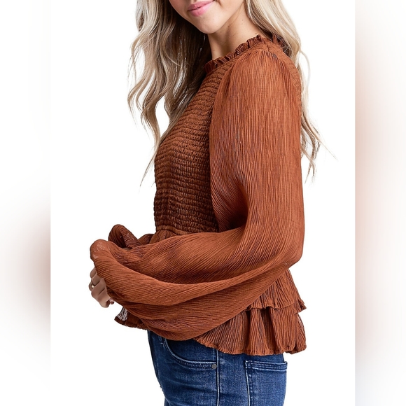 En Saison Smocked Chiffon Top - Picture 10 of 10